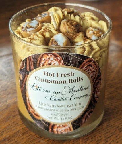 Cinnamon Roll Dessert Candle